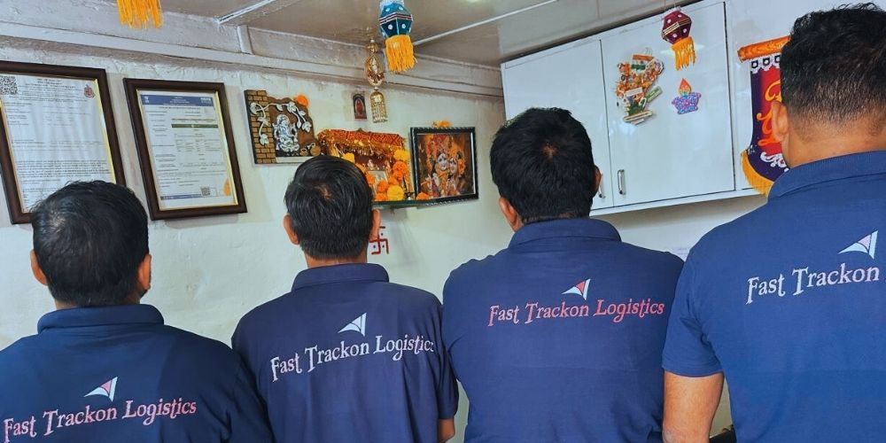 Fast Trackon Logistics